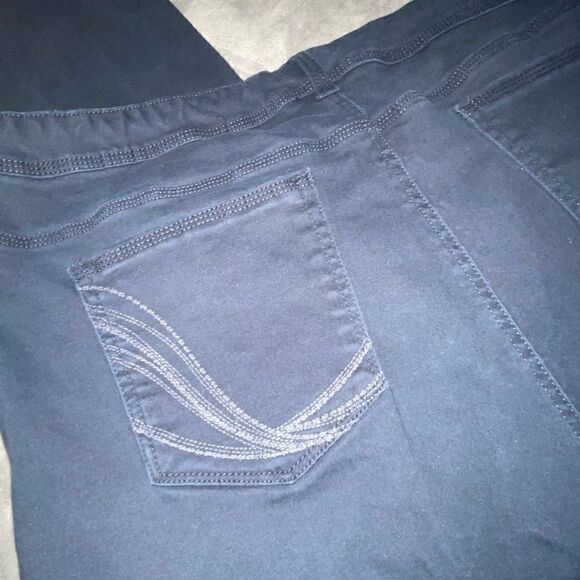 Style & Co. Plus Size Straight Leg Jeans - Picture 12 of 13